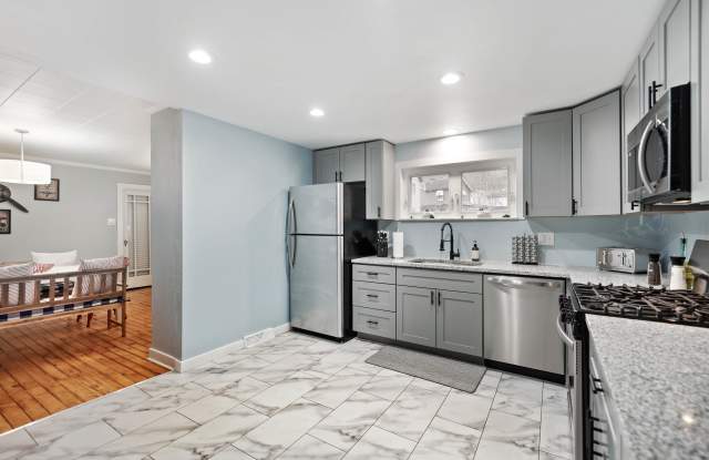 1320 Ravine Street - 1320 Ravine Street, Munhall, PA 15120