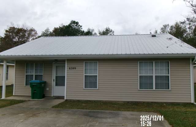 3BR/1BA Single Family Home in Gulfport for $1,100 rent photos photos