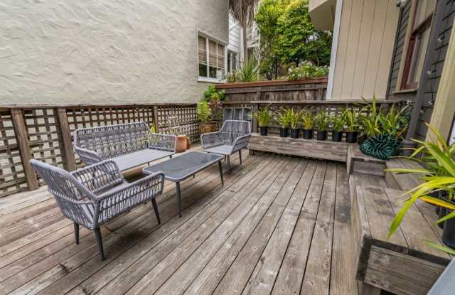 2710 Baker Street photos photos