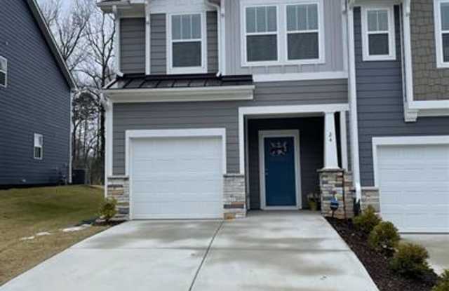 Spacious - Close to Downtown Greenville 3/2.5 Available April 1st photos photos