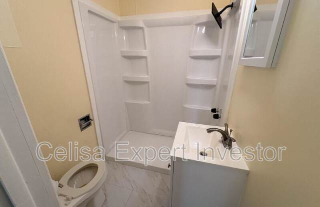 6418 Huguenard Road Gallery 4