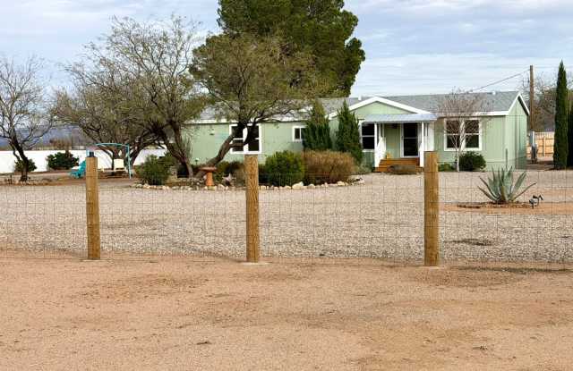 Gorgeous Home on Fully Fenced 1 acre photos photos