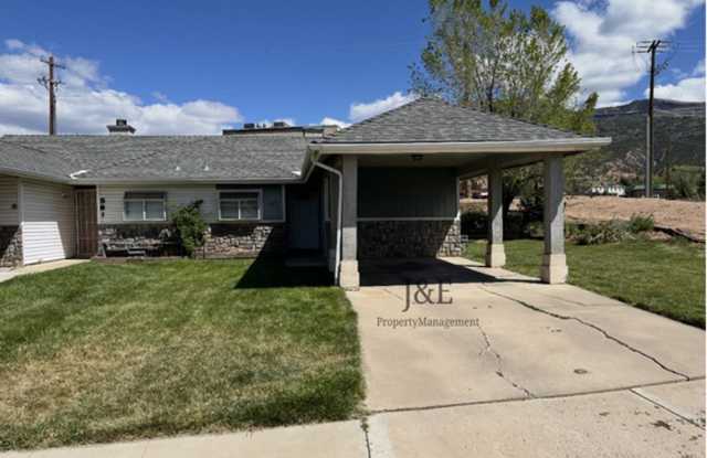 3 Bedroom 2 Bathroom Duplex Gallery 1