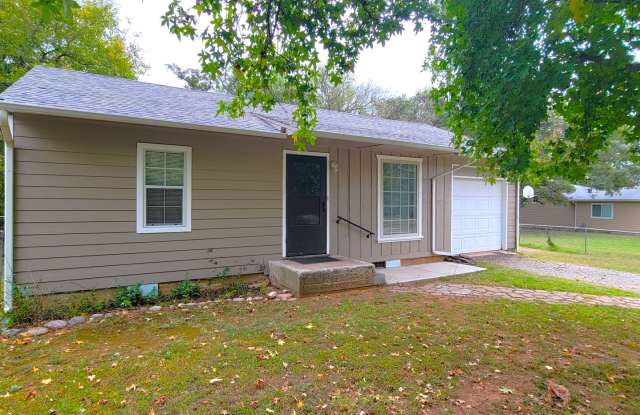 COOMING SOON. Cozy 2-Bedroom Home with a Charming Vibe! photos photos