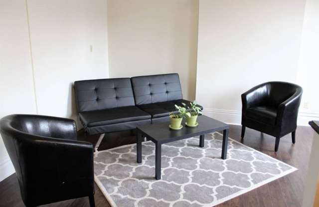 EAST CARSON STREET 3 BEDROOM AVAILABLE SEPT! Gallery 4