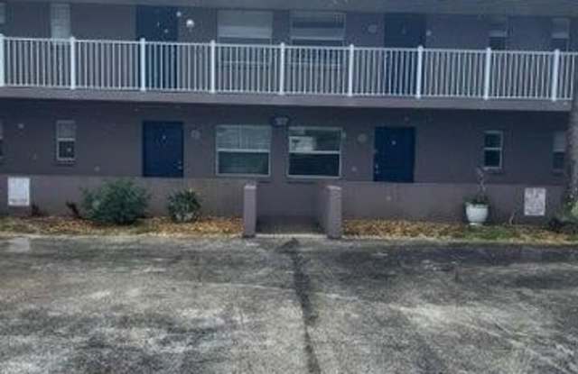 307 Adams Avenue unit: 16 photos photos