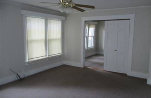 203 South Cravens Street - 1 Gallery 3