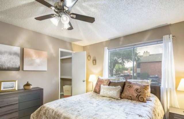 733 W Longspur Blvd W Gallery 4