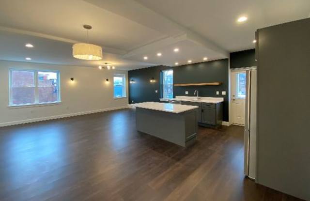 28 Hawthorne Street Gallery 4