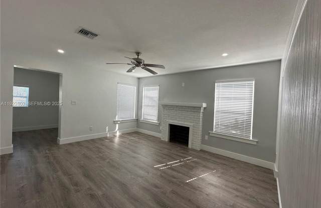 4249 Bougainvilla Dr photos photos