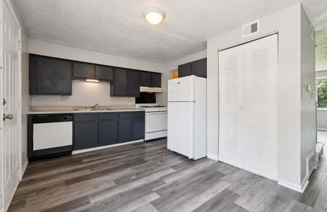 Gateway Apartment Homes photos photos