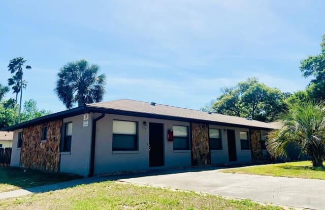 956 NE 8th Avenue - 956 Northeast 8th Avenue, Crystal River, FL 34428