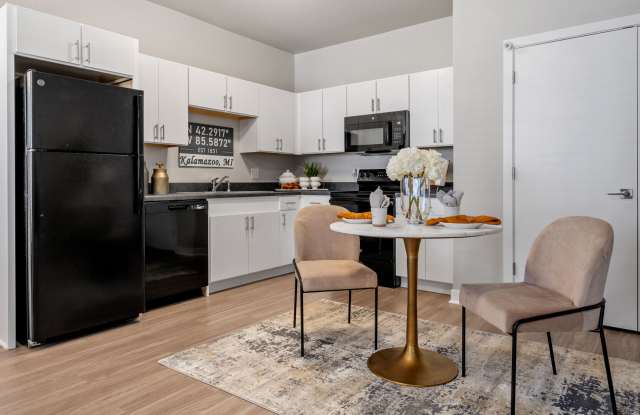 Authentix Kalamazoo Apartments Gallery 4