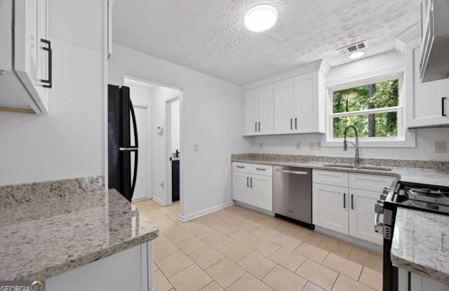 6898 Babbling Brook Drive Gallery 3
