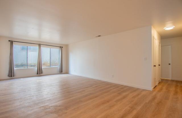 3 Bedroom, 2 Bathroom House Available For Rent In Bay Park Gallery 4