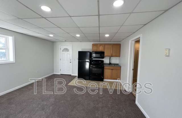 1592 Heart Lake Road Gallery 3
