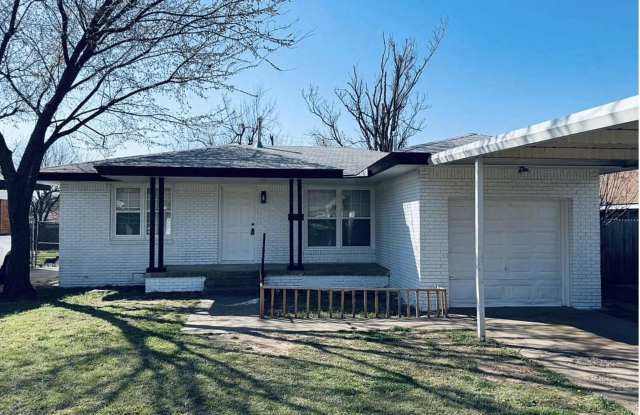 3932 NW 15th St photos photos