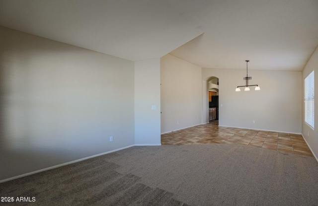 10269 W PATRICK Lane Gallery 4