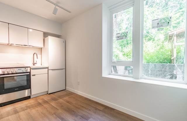 Beautiful Brand New Boutique Apartment Community Gallery 3