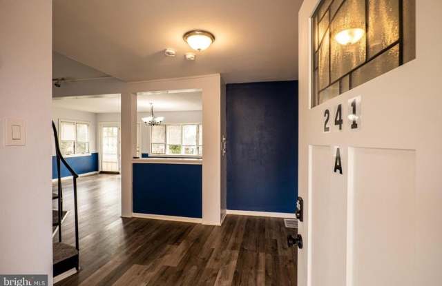 241 VICTORIA STREET photos photos