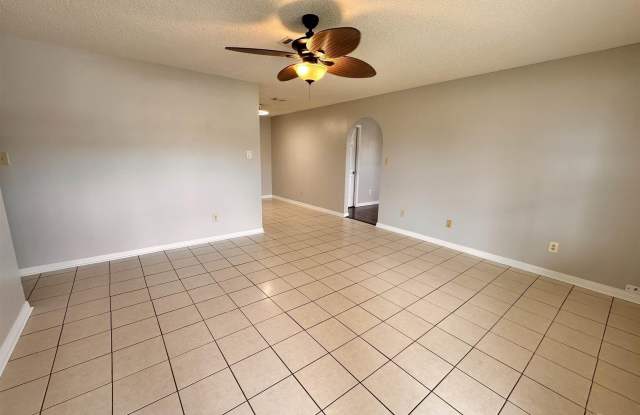 819 Amberway Dr Gallery 3