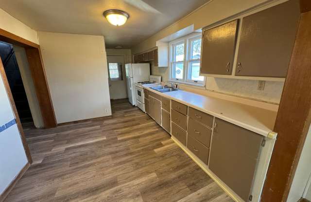 3 Bed 2 Bath Single Family Home in Antigo photos photos