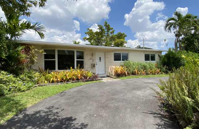 4117 Van Buren St photos photos