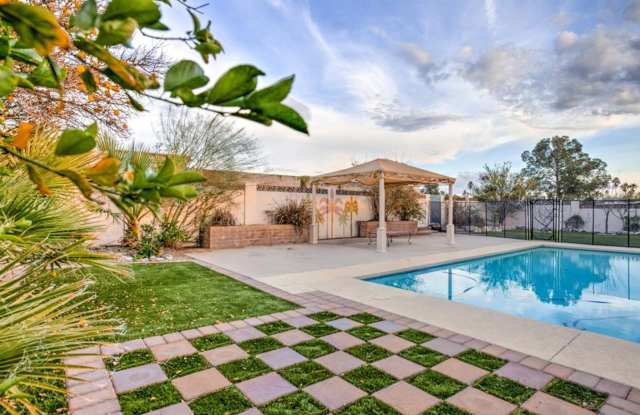 2 Bedroom 2 Bathroom with Solar Panels and Private Pool! photos photos