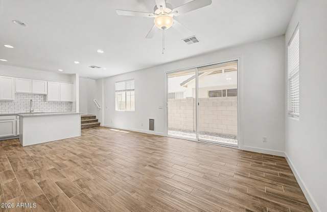 5516 S DILLON Gallery 3