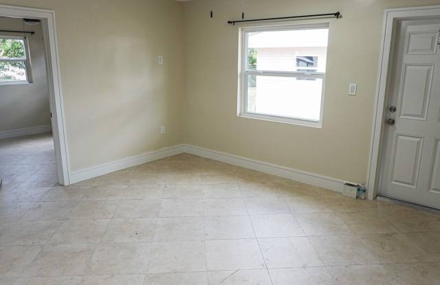 1502 AVENUE I Gallery 4