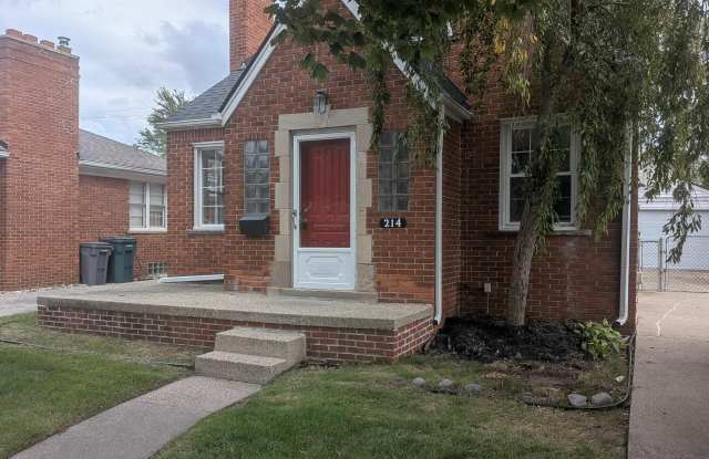 214 Kingsbury Avenue Gallery 1