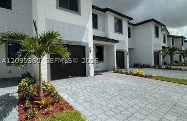19109 SW 344th Ter Gallery 1
