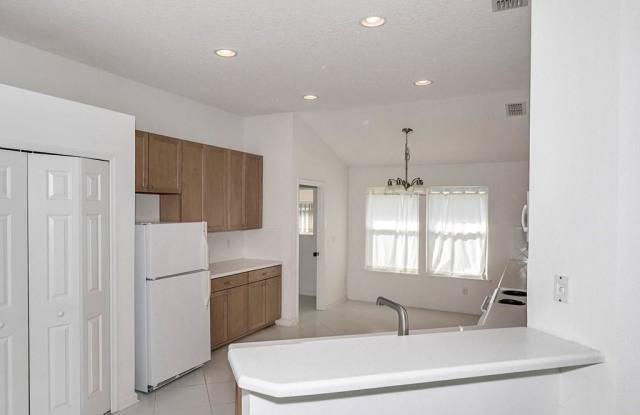 3008 COVENANT COVE DR Gallery 4