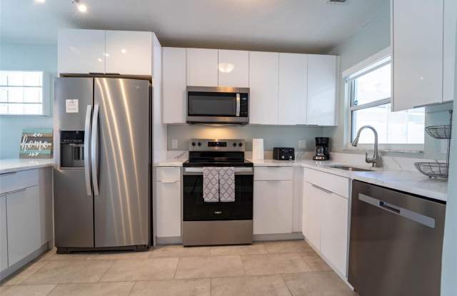 4825 FLORAMAR Terrace Gallery 2