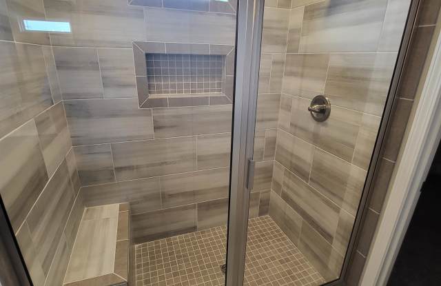 201 King Rd - 201 King Road, Clarksville, TN 37042