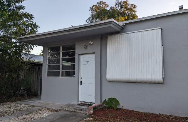 525 South 26th Avenue - 525 South 26th Avenue, Hollywood, FL 33020