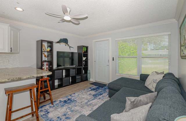 110 SW Hideaway Place Gallery 3