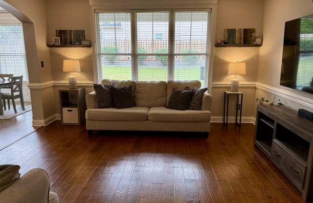 633 Dunrobin Lane Gallery 4