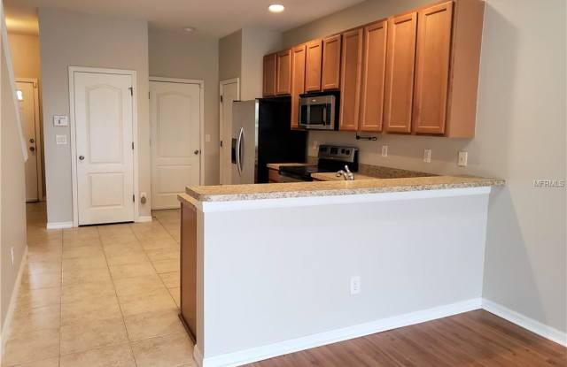 4966 WHITE SANDERLING COURT Gallery 3