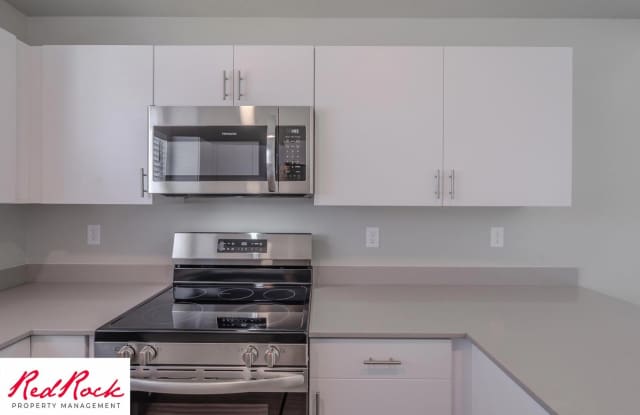 Inviting 2 Bedroom End Unit Condo - Pet Friendly! photos photos