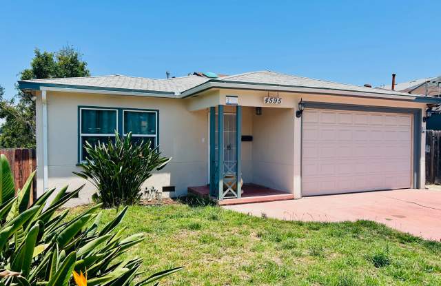 4595 Contour Blvd photos photos