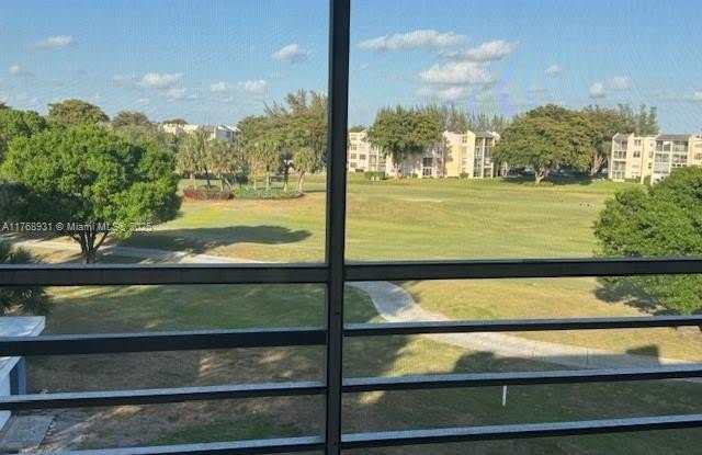 9421 Evergreen Pl - 9421 Evergreen Place, Davie, FL 33324