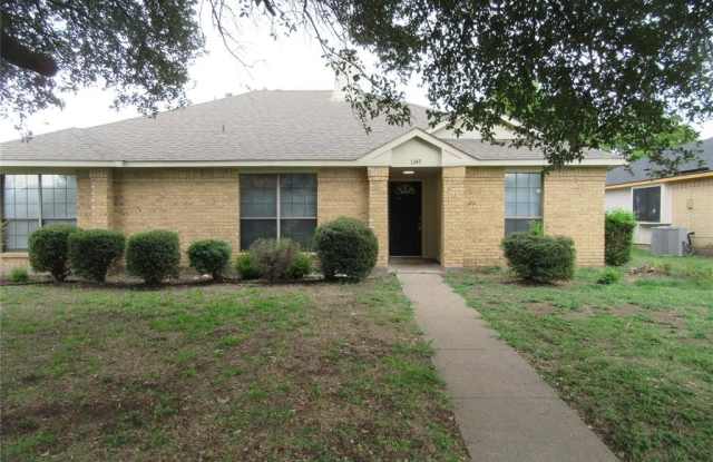 1345 Roan Drive - 1345 Roan Drive, Lancaster, TX 75134