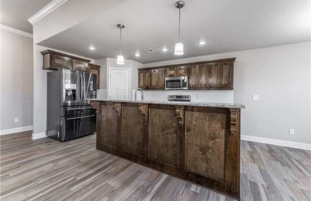 2220 Hunter Drive Gallery 4