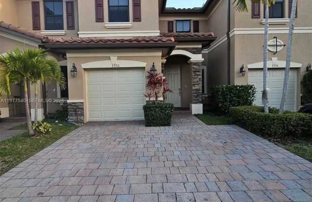 3370 W 90th St photos photos