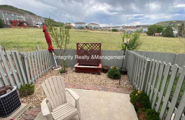 2 Bed/1.5 Bath, 1218 Sqft - 2088 Oakcrest Cir photos photos