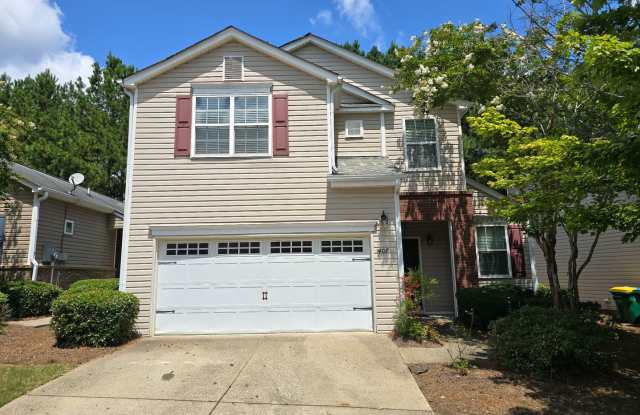 Beautiful 3 bed 2.5 bath available in River Park photos photos