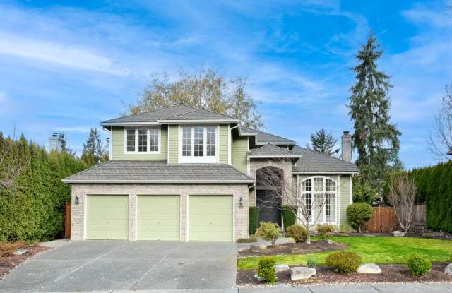 Spacious 5 Bedroom 3 Bath Home w/ 3-Car Garage and New Updates! photos photos