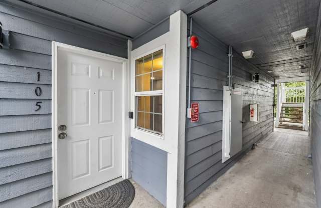 Ground Floor 1 Bedroom Featuring Des Moines Convenience Gallery 3