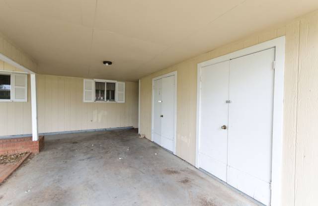 Affordable 3 bedroom 1.5 bedroom home near ASU! photos photos